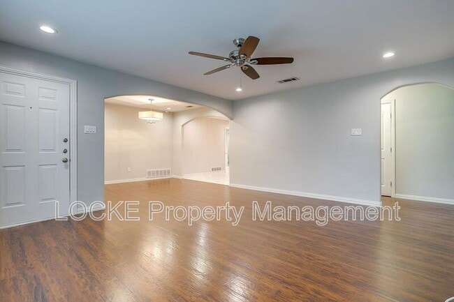 902 Churchill Rd in River Oaks, TX - Building Photo - Building Photo