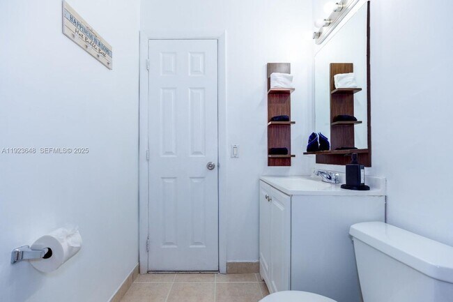 828 SW 2nd St in Miami, FL - Building Photo - Building Photo