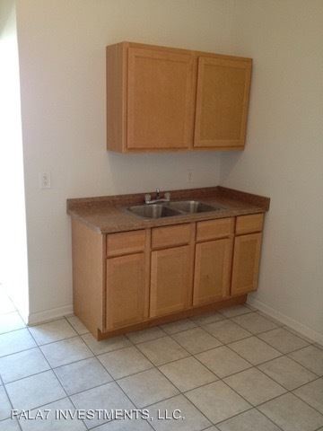 2903 W Clybourn St in Milwaukee, WI - Building Photo - Building Photo