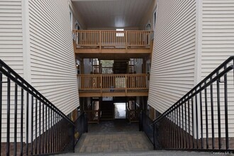 219 Fox Run Ln in Carmel, NY - Building Photo - Building Photo