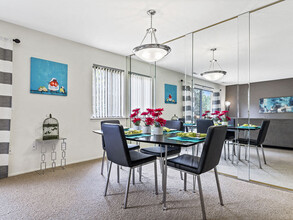 Franklin River Apartments in Southfield, MI - Building Photo - Building Photo
