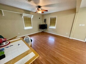 800 Grigsby Ave in Port Neches, TX - Building Photo - Building Photo