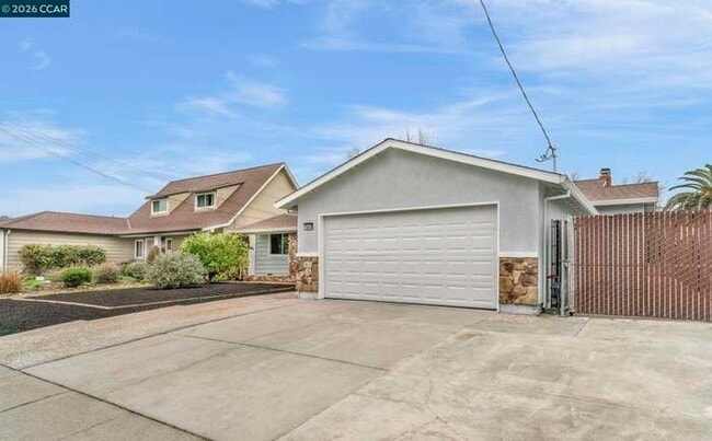 1866 Elkwood Dr in Concord, CA - Foto de edificio - Building Photo