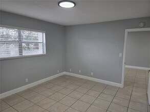 7910 Colony Cir N, Unit # 208 in Tamarac, FL - Building Photo - Building Photo