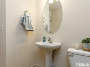 3290 Ivy Wood Ln in Durham, NC - Building Photo - Building Photo