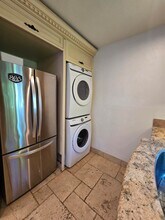 4312 Spindrift Way in Newport Beach, CA - Foto de edificio - Building Photo