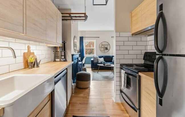 5393 Victoria Rd, Unit 211 in Halifax, NS - Building Photo - Building Photo