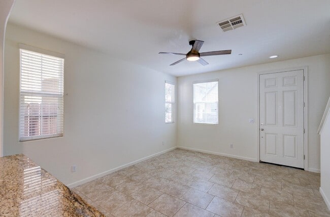3543 Significant Way in Clovis, CA - Building Photo - Building Photo