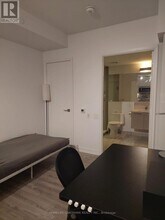 28 Wellesley St E in Toronto, ON - Building Photo - Building Photo