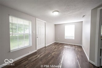 1519 E Mills Ave in Indianapolis, IN - Building Photo - Building Photo