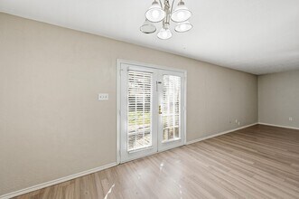 1718 Dorchester Dr in Arlington, TX - Building Photo - Building Photo