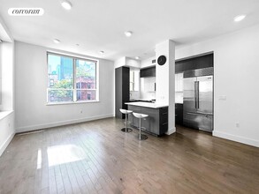 416 W 52nd St, Unit 506 in New York, NY - Building Photo - Building Photo