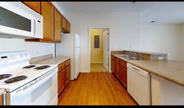 2402 Fields South Dr, Unit Windsor West Apartment in Champaign, IL - Building Photo - Building Photo