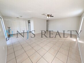 4325 Woodfield Ave in Holiday, FL - Building Photo - Building Photo