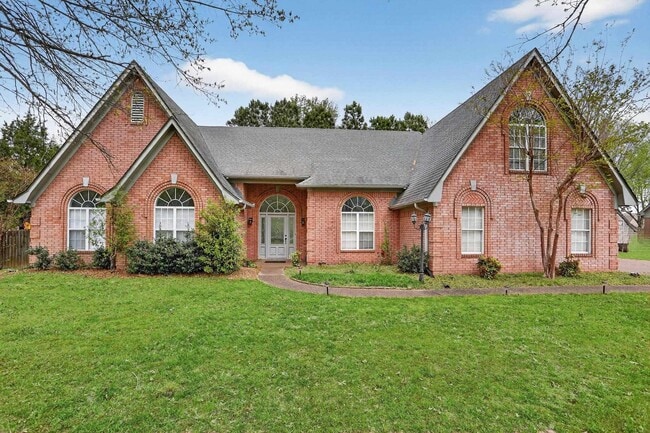 property at 160 Cottonwood Dr