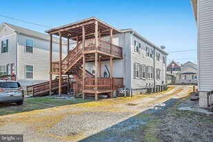 281 4th Ave in Quantico, VA - Building Photo