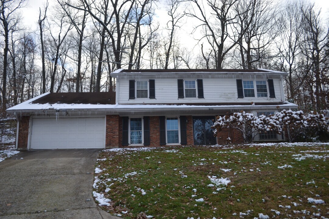 1218 Constitution Dr in Louisville, KY - Building Photo