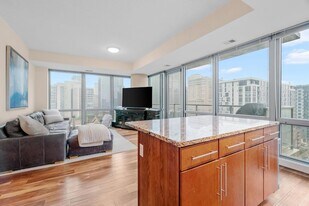 929 Portland Ave in Minneapolis, MN - Building Photo