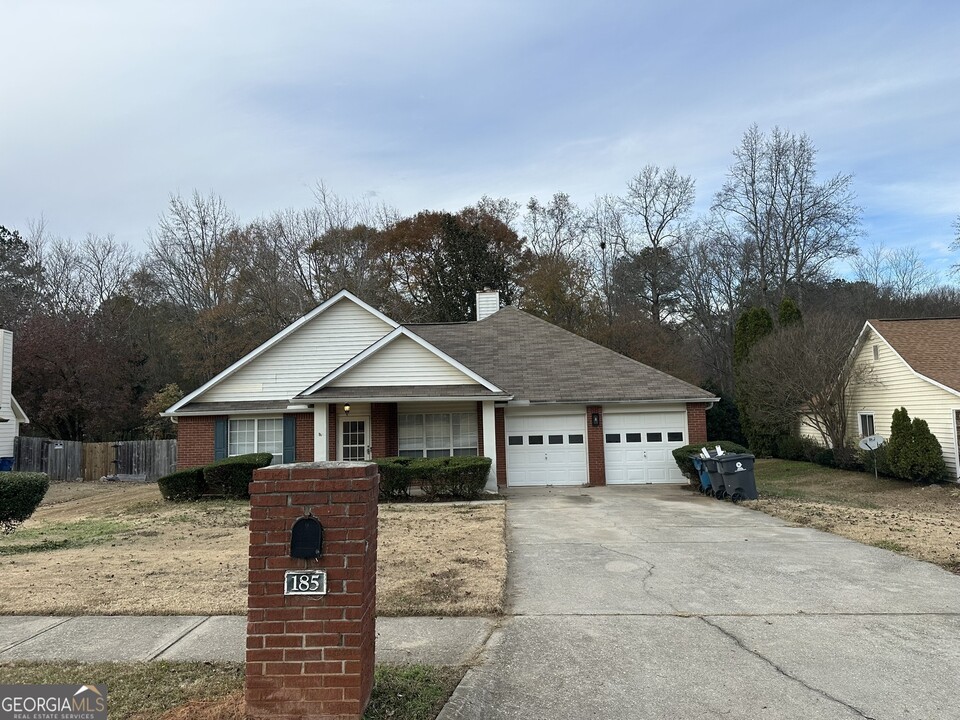 185 Tait Rd in Stockbridge, GA - Building Photo