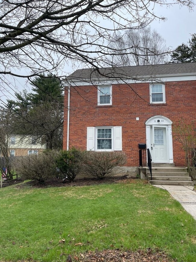 property at 1133 Center Ln