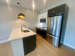 379 Somerville Ave, Unit 3 in Somerville, MA - Foto de edificio - Building Photo