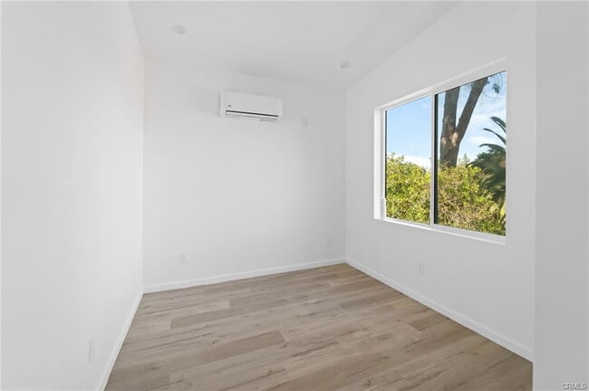 8512 Wilbur Ave in Los Angeles, CA - Building Photo - Building Photo