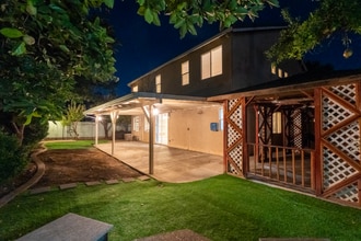 2210 Citrine Way in Sacramento, CA - Foto de edificio - Building Photo