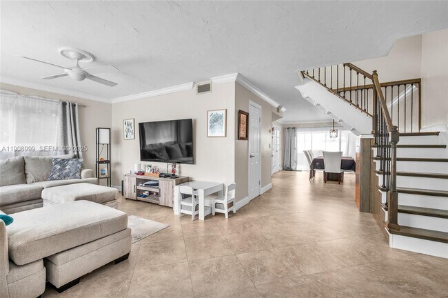 6797 SW 40th St in Davie, FL - Building Photo - Building Photo