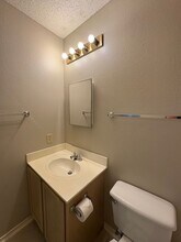 7102 Shady Elms in San Antonio, TX - Building Photo - Building Photo