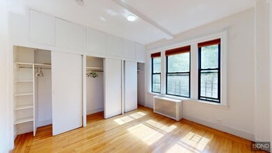 325 W 77th St in New York, NY - Building Photo - Building Photo