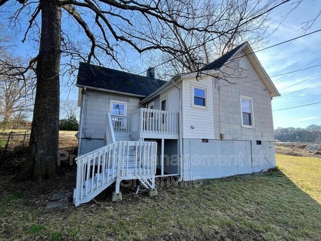 10 Henry St in Greenville, SC - Building Photo - Building Photo