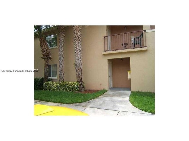 7820 NW 7th St, Unit 101 in Pembroke Pines, FL - Building Photo - Building Photo