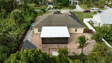 3651 SW Dellamano St in Port St. Lucie, FL - Building Photo - Building Photo