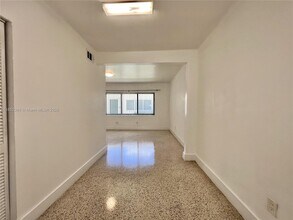 877 80th St in Miami Beach, FL - Building Photo - Building Photo