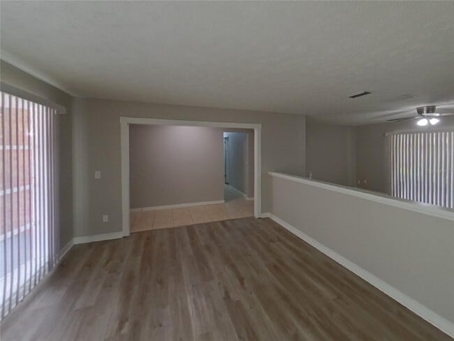 114 Jeffrey Dr in Brandon, FL - Foto de edificio - Building Photo