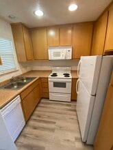 Bloomfield Apartments in Concord, CA - Foto de edificio - Building Photo