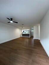 1460 SW 24th Ct in Fort Lauderdale, FL - Foto de edificio - Building Photo