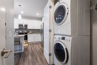 Owl Creek in Ann Arbor, MI - Building Photo - Interior Photo