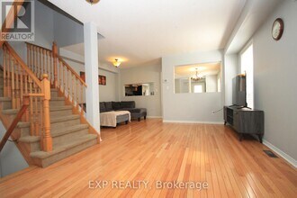 1318 Mowat Ln in Milton, ON - Building Photo - Building Photo