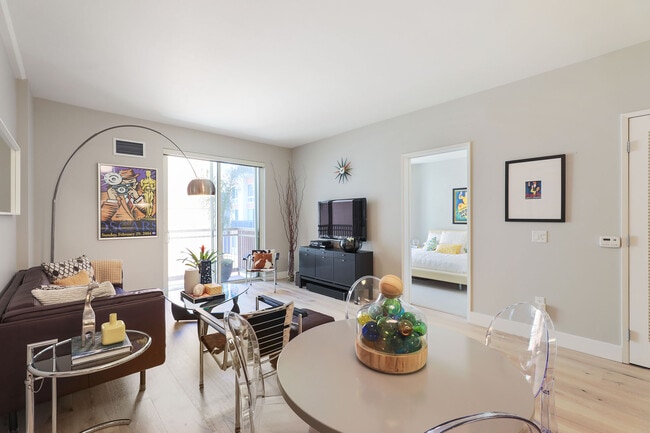 50 Lansing St, Unit 409 in San Francisco, CA - Building Photo - Building Photo