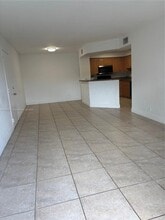 5231 Geneva Way, Unit 306 in Doral, FL - Building Photo - Building Photo