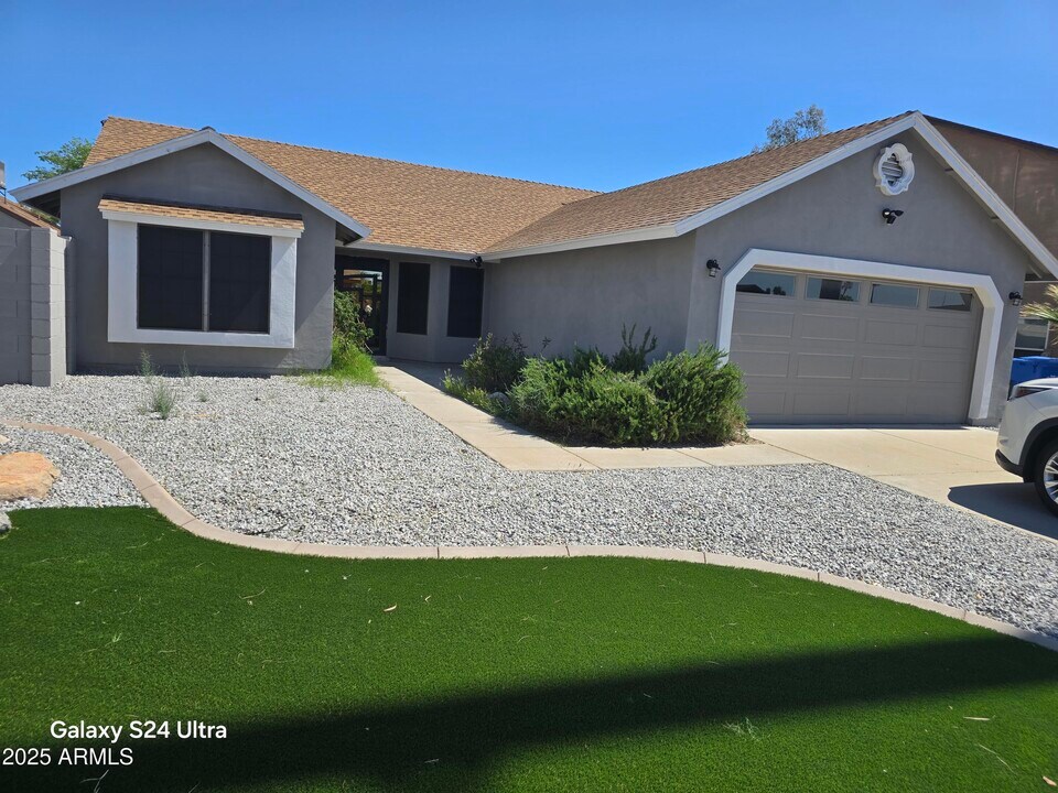 19031 N 12th St in Phoenix, AZ - Building Photo