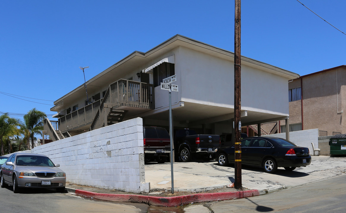 Willow Avenue Apartments in Oceanside, CA - Building Photo