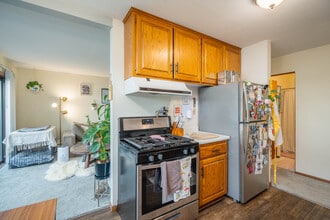 Langdon Lake Apartments in Mound, MN - Building Photo - Interior Photo