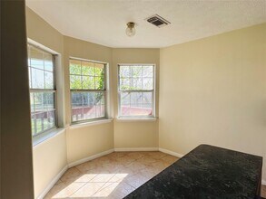 17202 E Shawnee in Baytown, TX - Building Photo - Building Photo