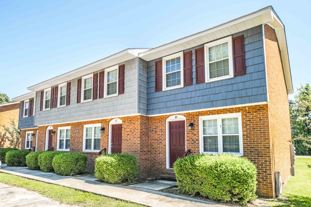 Avalon Townhouse Apartments in Goldsboro, NC - Building Photo