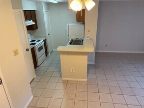 2120 El Paseo St in Houston, TX - Building Photo - Building Photo