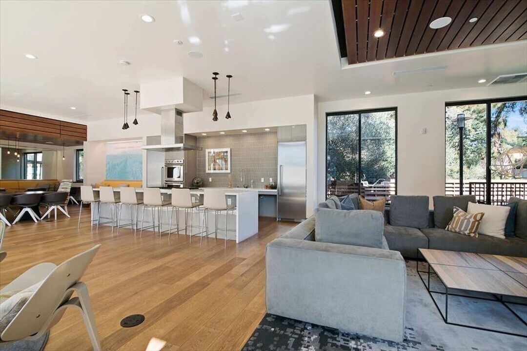 1734 W El Camino Real in Mountain View, CA - Building Photo