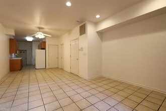 1327 W Fillmore St-Unit -Apt 1F in Chicago, IL - Building Photo - Building Photo