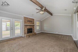509 W Coleman Ave in Iowa Park, TX - Building Photo - Building Photo